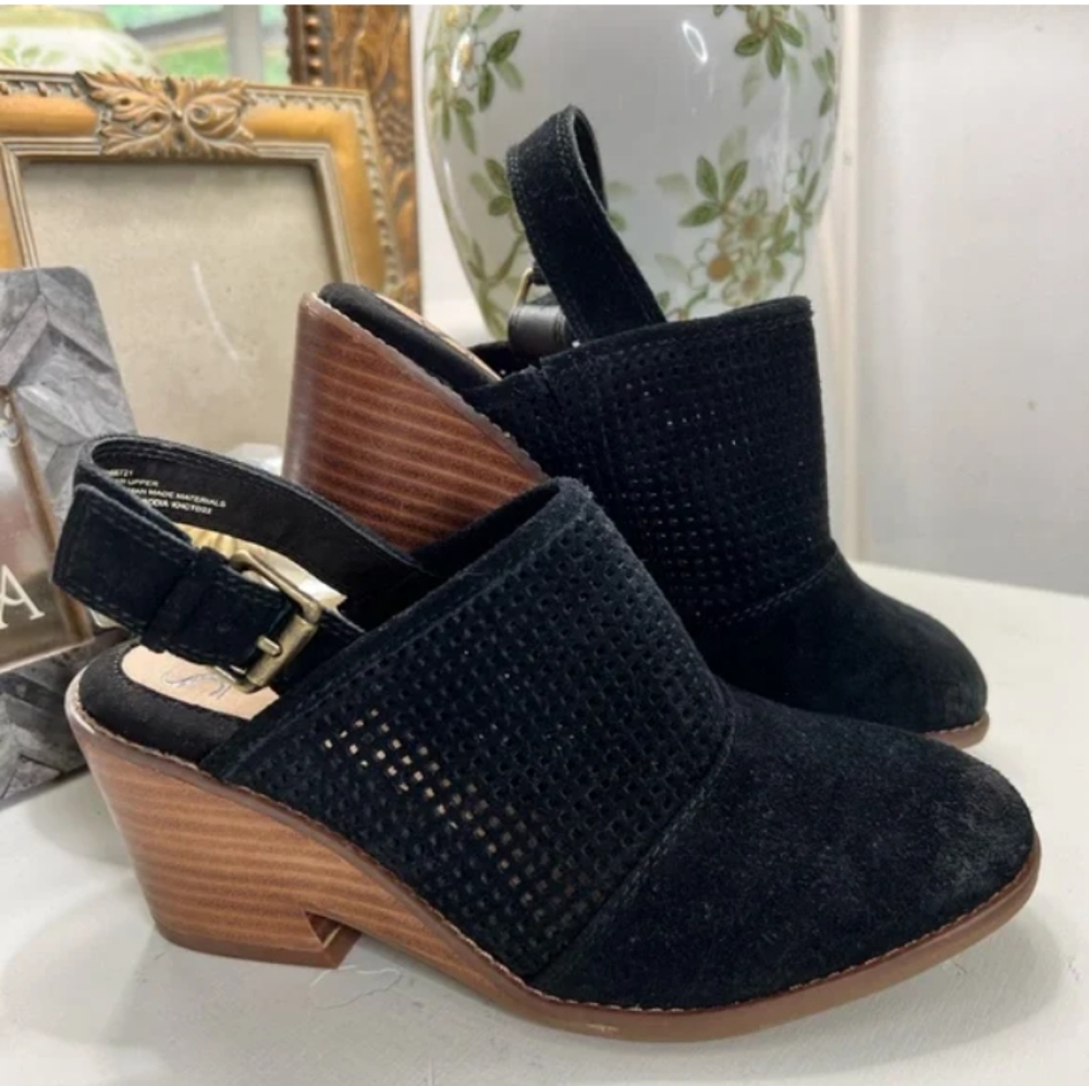Sofft Sabbie Suede Clogs with Strap